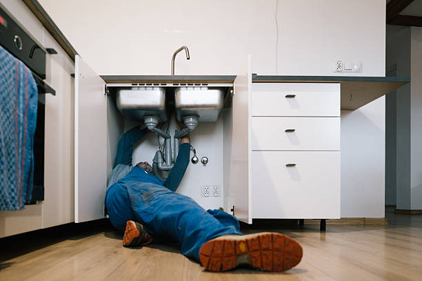 Professional Leak Detection technician working in Washington, MO